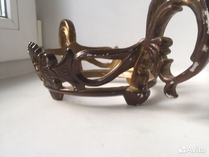 Подставка под вазу