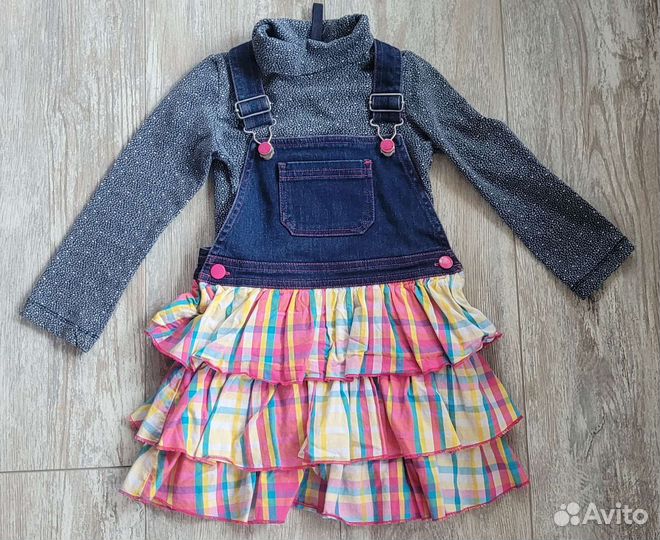 Пакет фирменной одежды для девочки