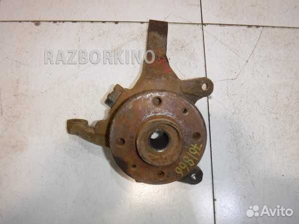 Кулак передний правый Рено