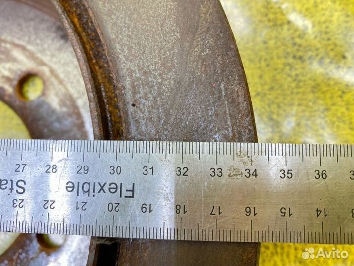 Тормозной диск задний левый Toyota Tundra 145560