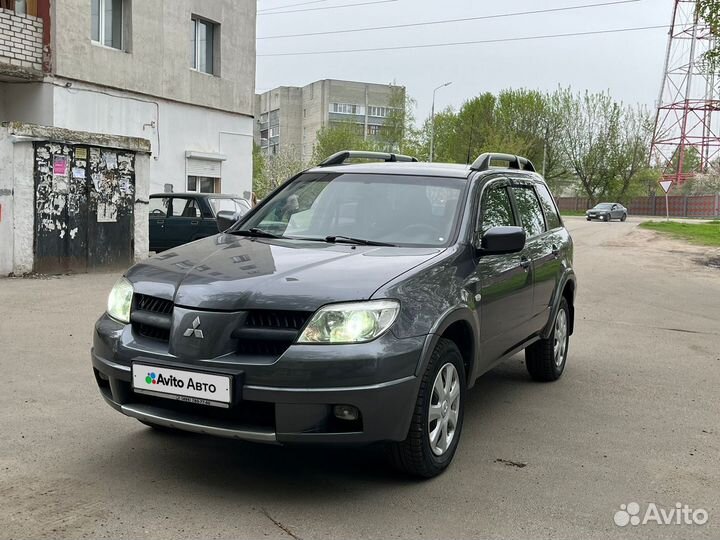 Mitsubishi Outlander 2.4 AT, 2006, 267 300 км