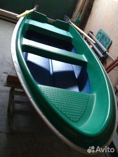 Стеклопластиковая лодка новая от производителя