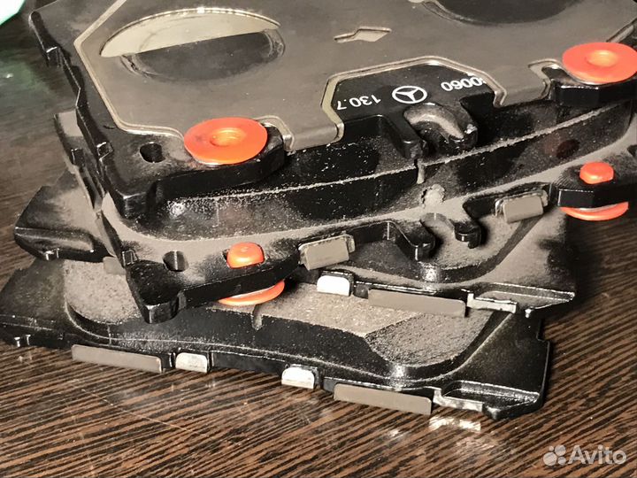 Тормозные колодки mercedes