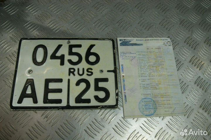 Рама с документами Honda XLR200, MD29