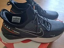 Новые кроссовки Nike running zoom