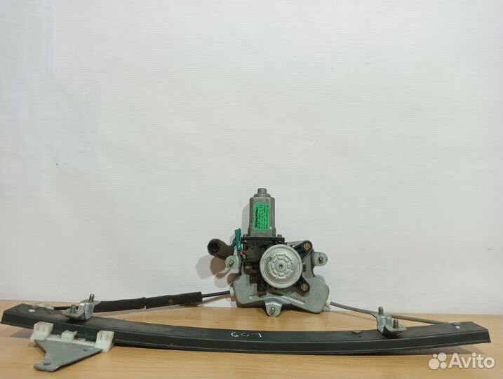 Стеклоподъемник задний левый Ssangyong Rexton 1