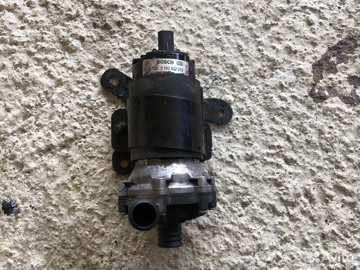 Насос охлаждающей жидкости Mercedes ML63 w166