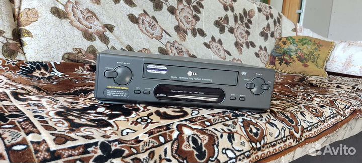 Кассетный видеоплеер с возможностью записи