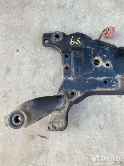 Подрамник передний mazda 3 bk