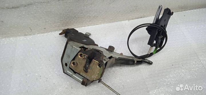 Замок двери передней правой