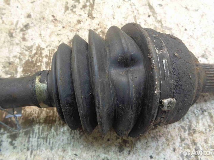 Полуось передняя L Hummer H3 H3 2005 - 2010