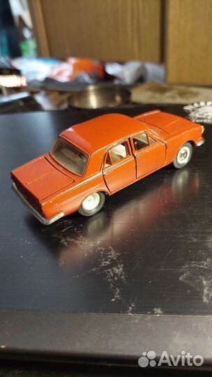Модель автомобиля Волга Газ-24