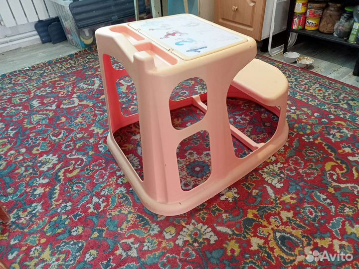 Детский стол и стул
