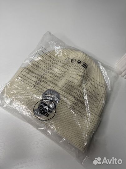 Новая шапка karl lagerfeld оригинал