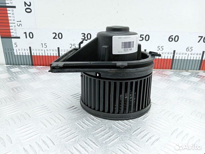 Моторчик печки для Volkswagen Golf 4 1J1819021C