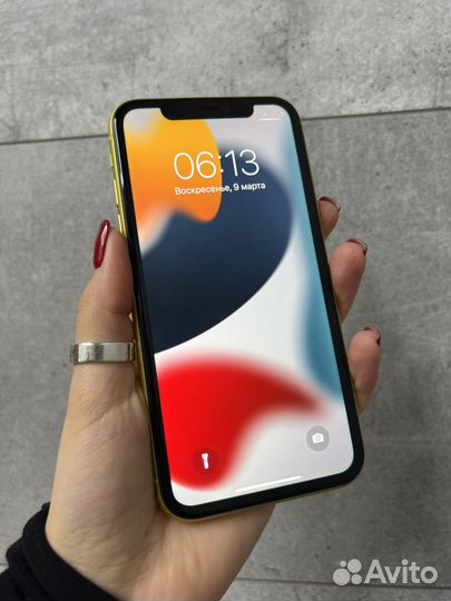 iPhone 11, 64 ГБ