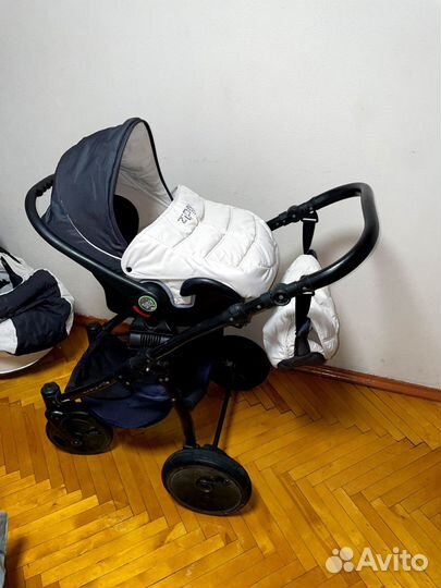 Коляска zippy 3 в 1