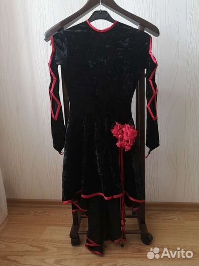 Платье для бальных танцев