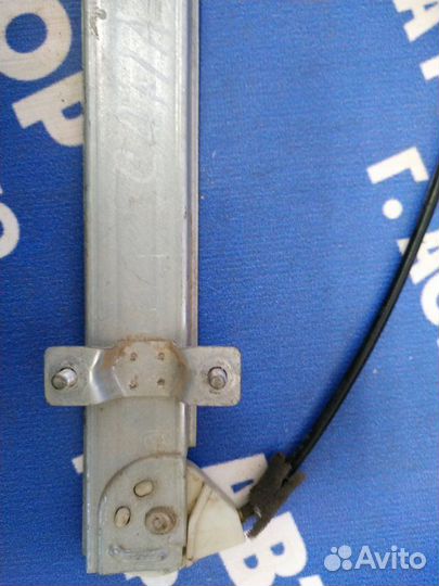 Задний правый стеклоподъемник Hyundai Sonata 4