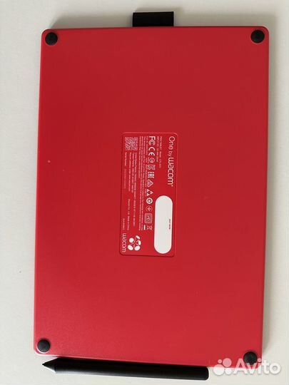 Графический планшет Wacom One by Wacom Medium