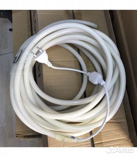 Неон круглый,360,14 мм, 220,IP67. Теплый белый