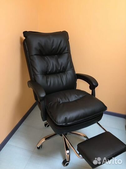 Компьютерное офисное кресло с массажем (новые)