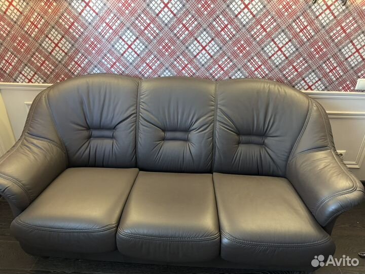Кожаный диван раскладной бу