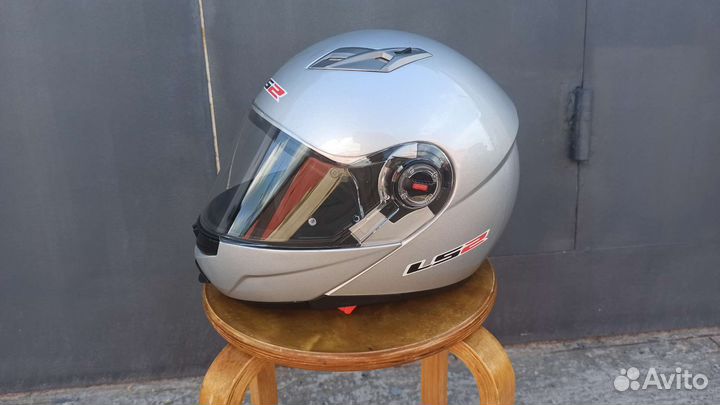 Мотоциклетный шлем LS2