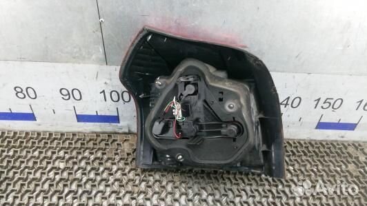 Фонарь задний правый toyota corolla E12 (BDN08MY01