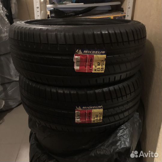 Michelin Pilot Sport 3 215/45 R17 69ZR