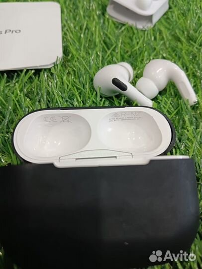 AirPods Pro 2 Platinum