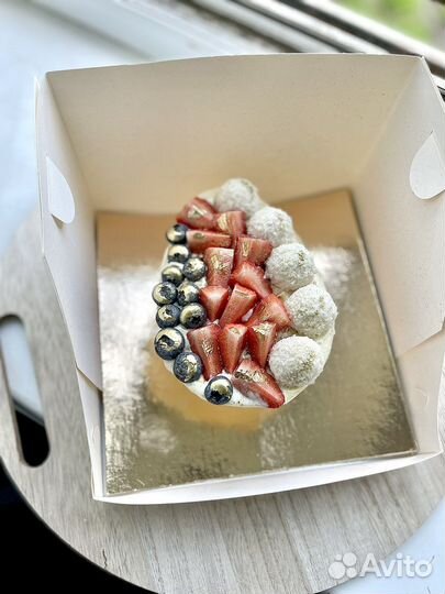 Торт - шоколадное яйцо