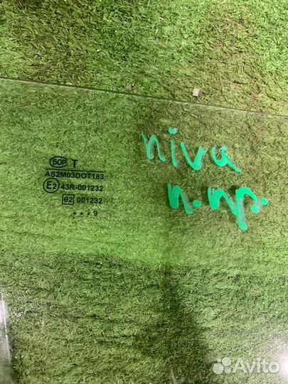 Стекло передней правой двери Niva Chevrolet