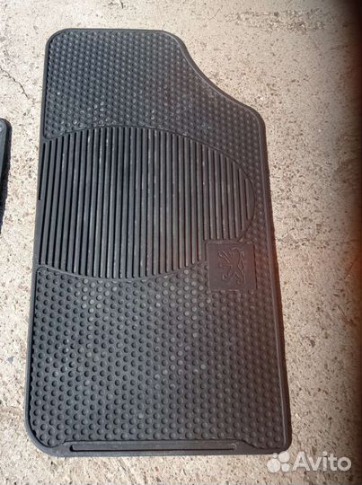 Автомобильные коврики резиновые и полиуретановые
