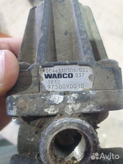 Клапан ограничительный Mercedes-Benz