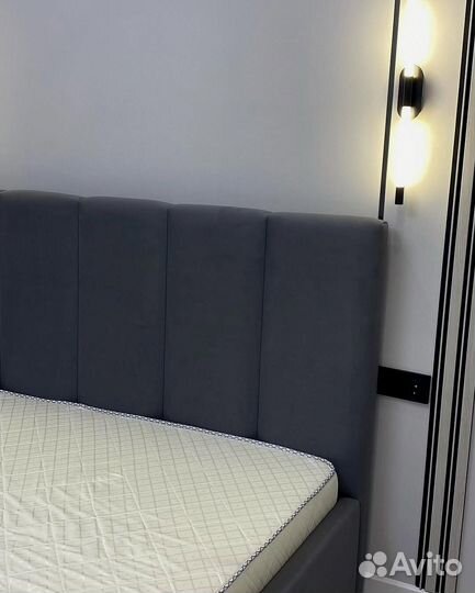 Кровать двухспальная с подьемным механизмом