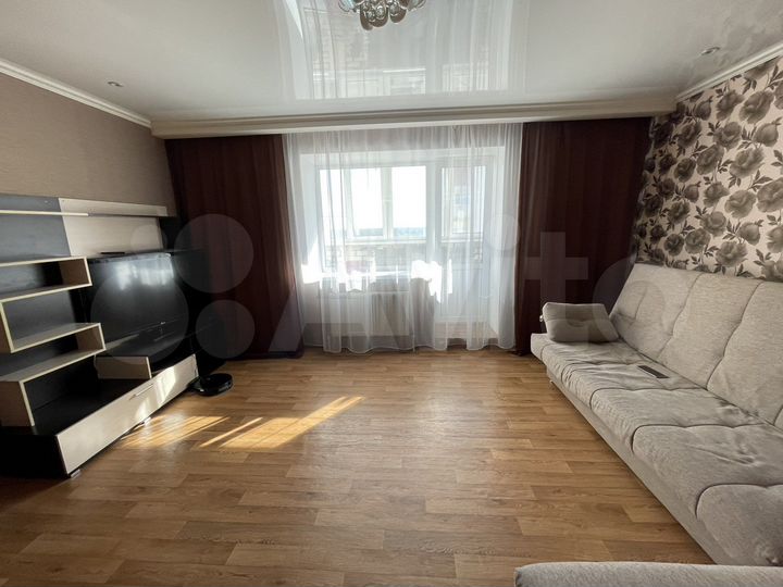 2-к. квартира, 63 м², 9/10 эт.