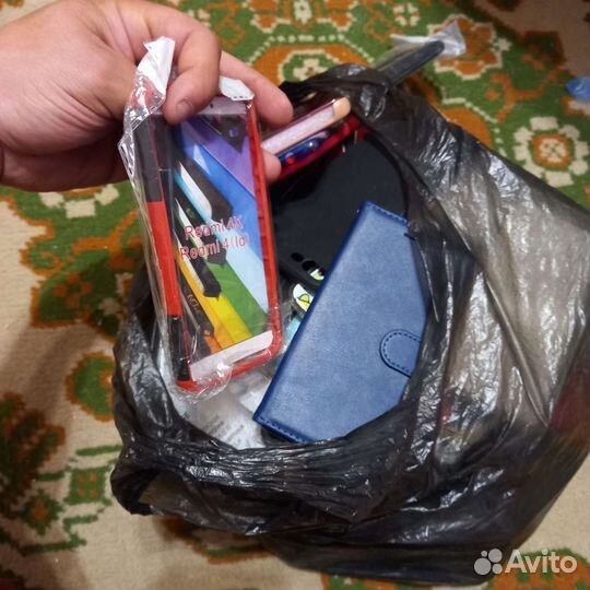 Чехлы на телефон