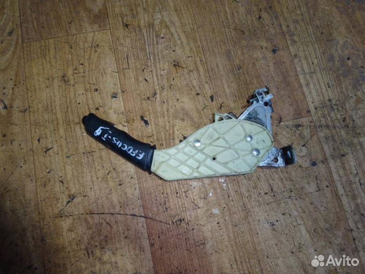 Рычаг стояночного тормоза Ford Focus I 1998-2005