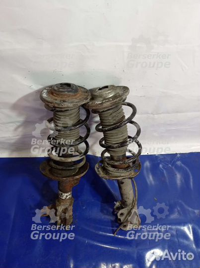 Стойки передняя левая Опель Вектра С в сборе