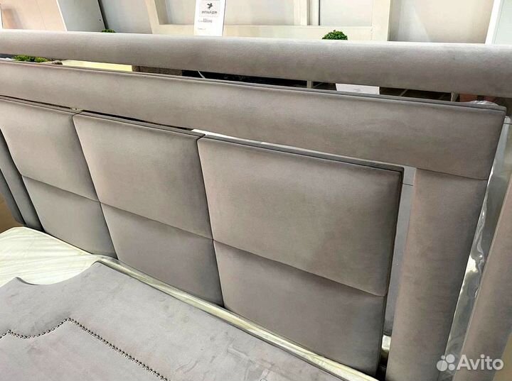 Кровать двухспальная