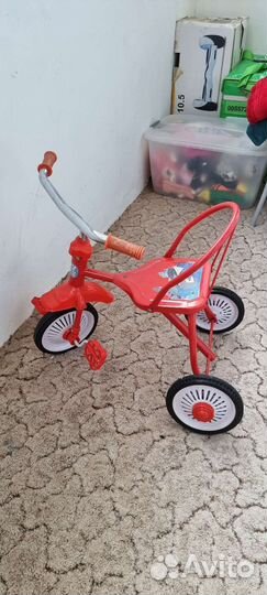 Детский трехколесный велосипед