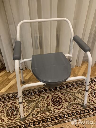 Стул туалетный (санитарный) для инвалидов