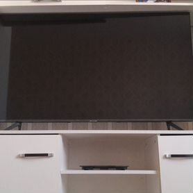 Бу телевизор Samsung AU7100