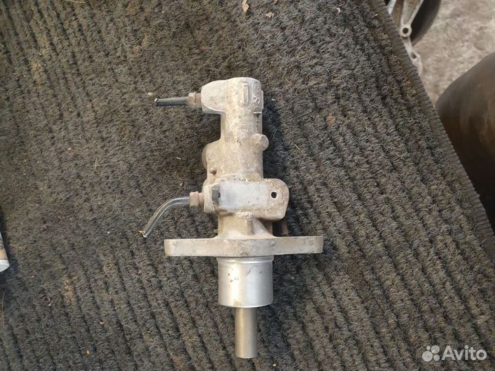 Главный тормозной цилиндр Шкода а5