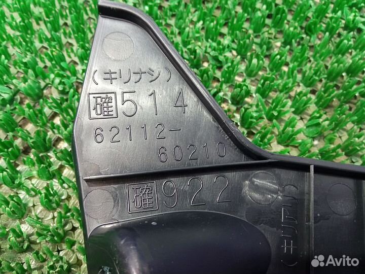 Обшивка стойки передней нижняя левая Toyota Land C