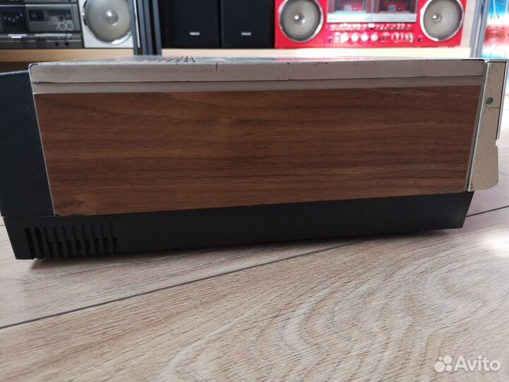 Видеомагнитофон National