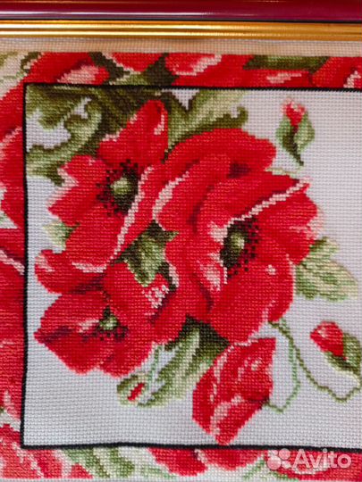 Вышивка крестиком в рамке - Маки