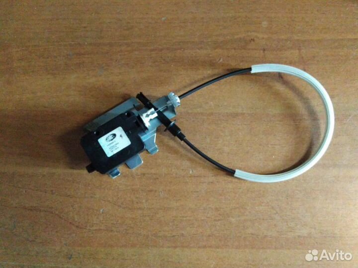 Активатор замка лючка бензобака Land Rover