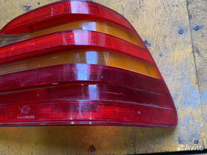 Фонарь задний правый Mercedes C140 CL